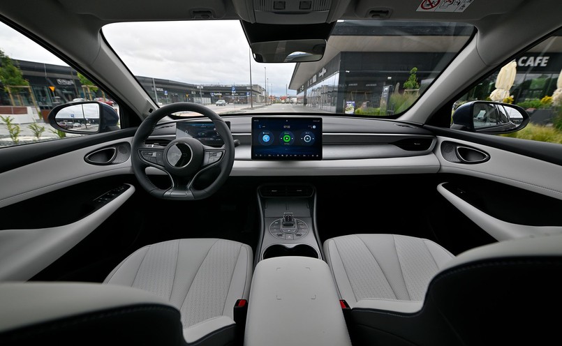 Nowy BYD Seal 5 DM-i