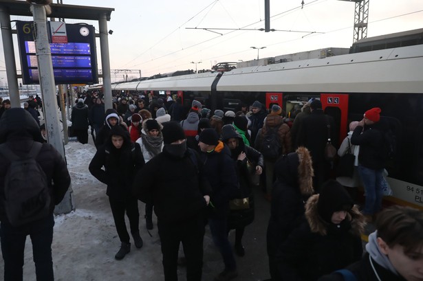 Utrudnienia w kursowaniu pociągów w Warszawie