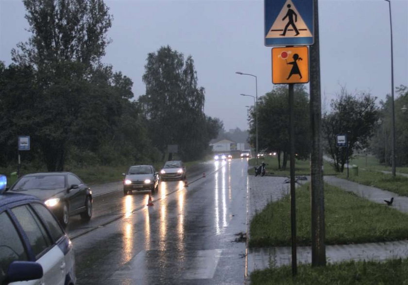 Motocyklista zabił przechodnia! FOTO