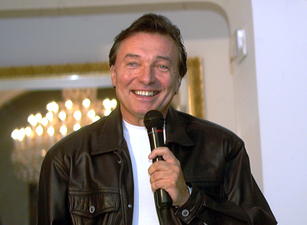 Český spevák Karel Gott.