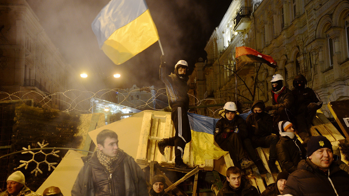Wśród demonstrujących na Majdanie Niepodległości w Kijowie są ekstremiści – oświadczył premier Ukrainy Mykoła Azarow przemawiając na otwarciu posiedzenia rady ministrów spraw zagranicznych OBWE, której przewodniczy obecnie jego kraj.