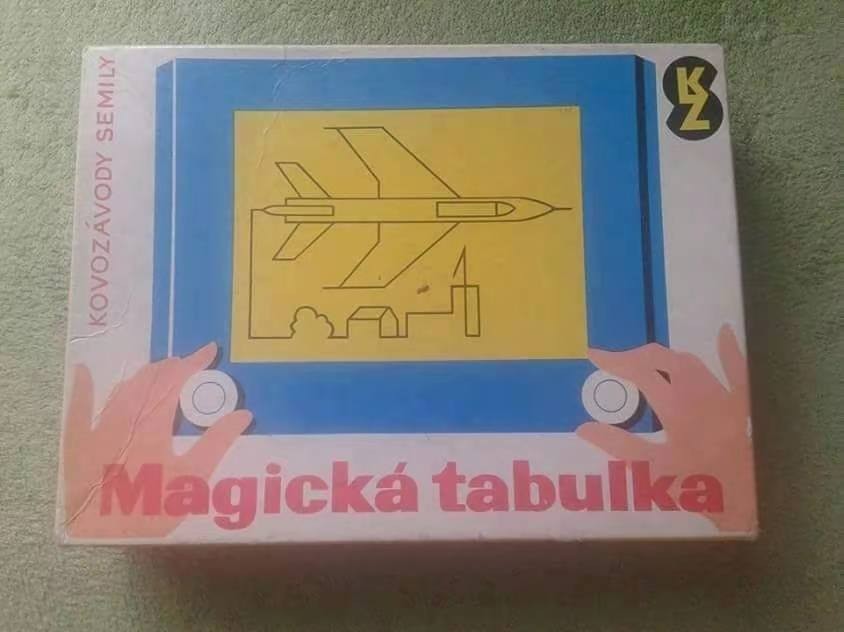 Hračky, ktoré sme dostávali v minulosti.