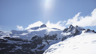 Döbbenetes látvány: rengeteg hó hullott az Alpokban, már most mindent belep – fotók, videó