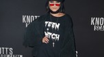 Vanessa Hudgens odsłania nogi na imprezie "Knotts Scary Farm"