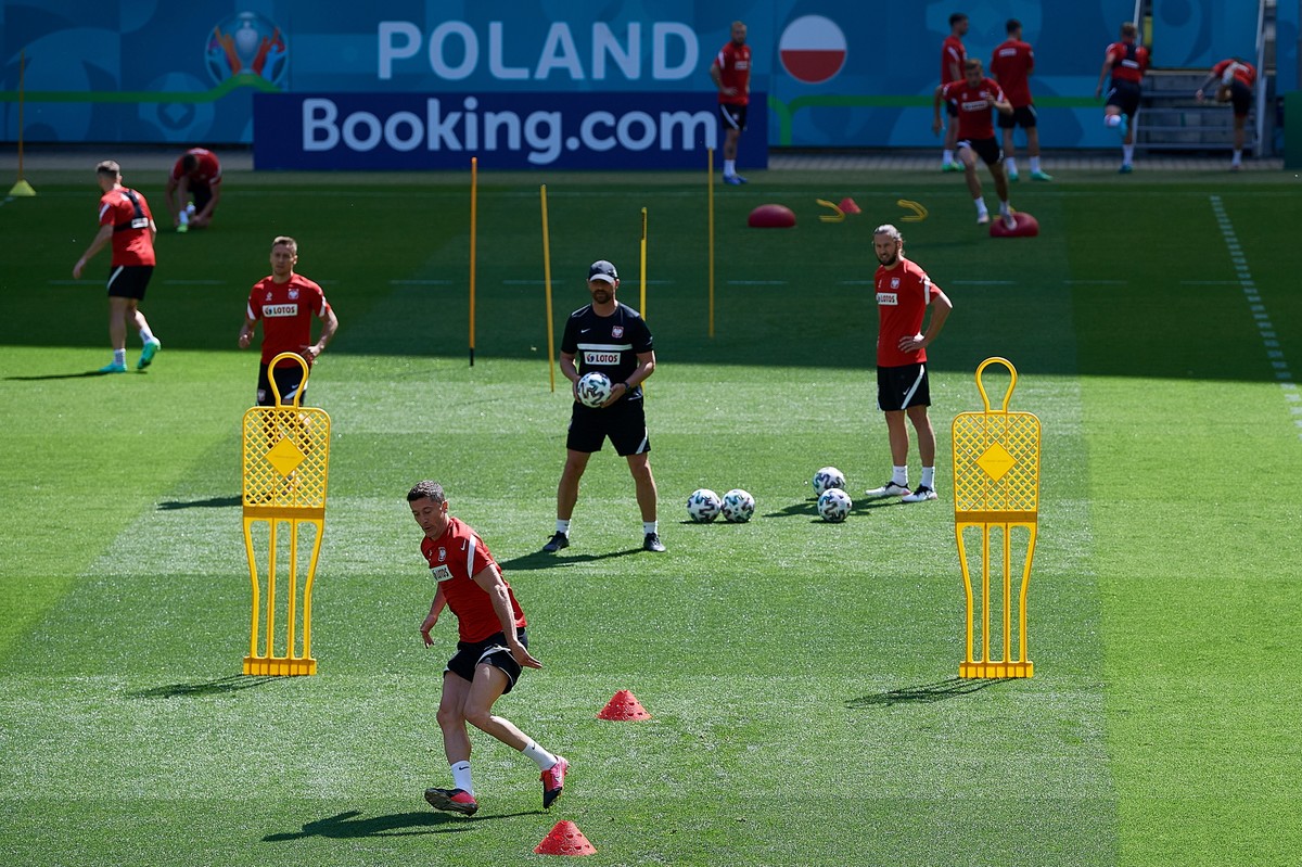 Zawodnicy piłkarskiej reprezentacji Polski