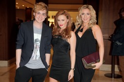 gwiazda "klanu" zaręczyła się. pokazała partnera [foto]