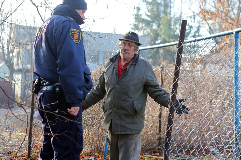 Sąsiad zagrodził Krystynie Brewińskiej z ulicy Saneczkowej drogę do domu