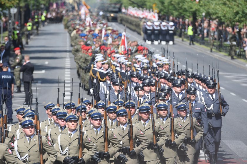 Defilada z okazji Święta Wojska Polskiego [ZDJĘCIA!]