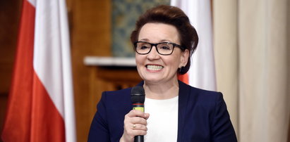Ile kosztował nowy uśmiech minister Zalewskiej? Nawet kilkanaście tysięcy