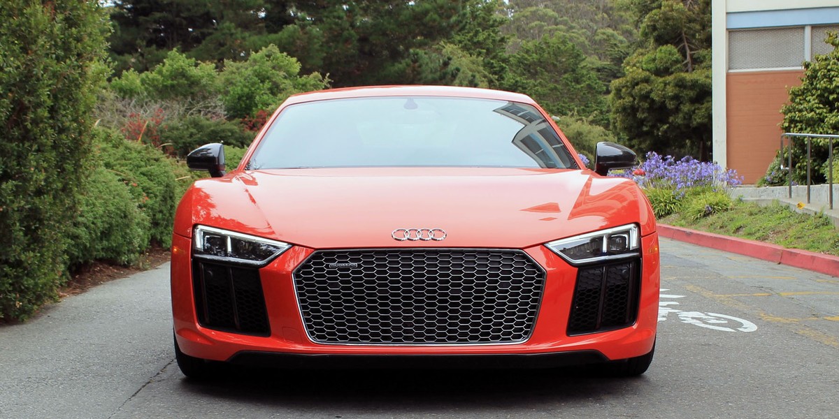 2017 Audi R8 V-10 Plus.