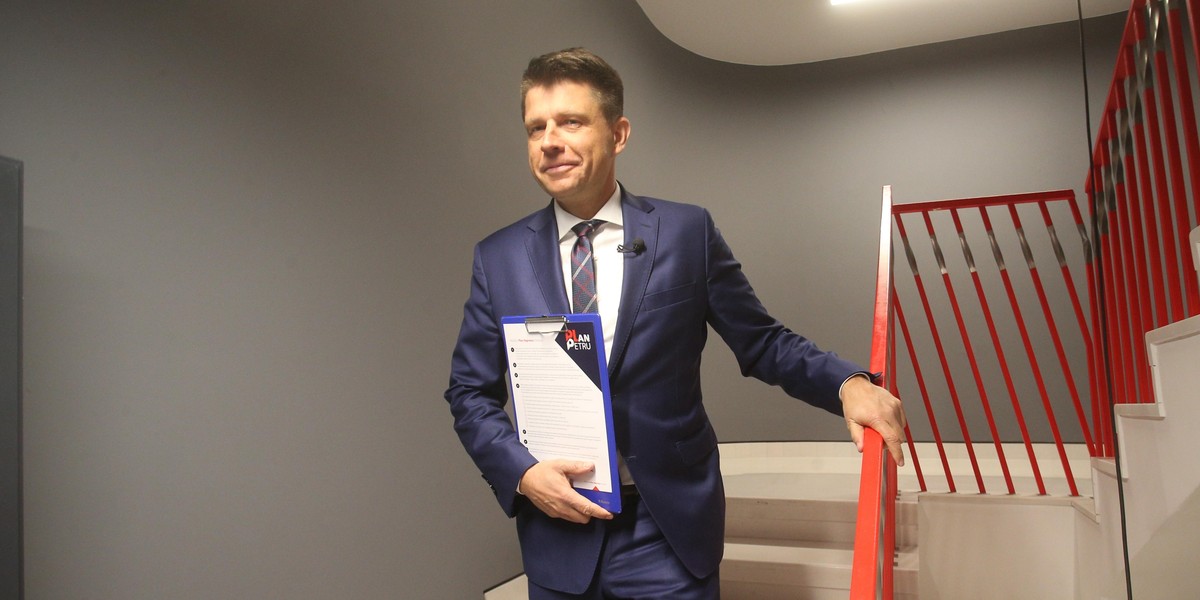 Dziennikarz "zgrillował" Petru