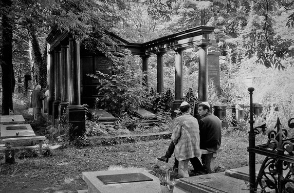 Cmentarz żydowski w Łodzi przy ulicy Brackiej (pierwsza połowa lat 90.)