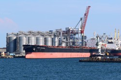 Rosja nasiliła ataki na porty. Ubezpieczenie ukraińskiego zboża drożeje
