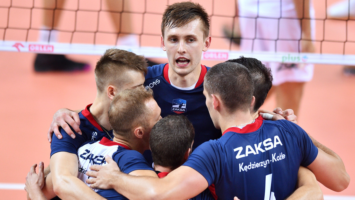 - ZAKSA to klub, który zamierza walczyć o najwyższe cele. W Kędzierzynie-Koźlu przykre niespodzianki nie mogą nam się przytrafiać. Dla mnie na pewno będzie to duży przeskok - uważa nowy środkowy bloku mistrzów Polski, Mateusz Bieniek.