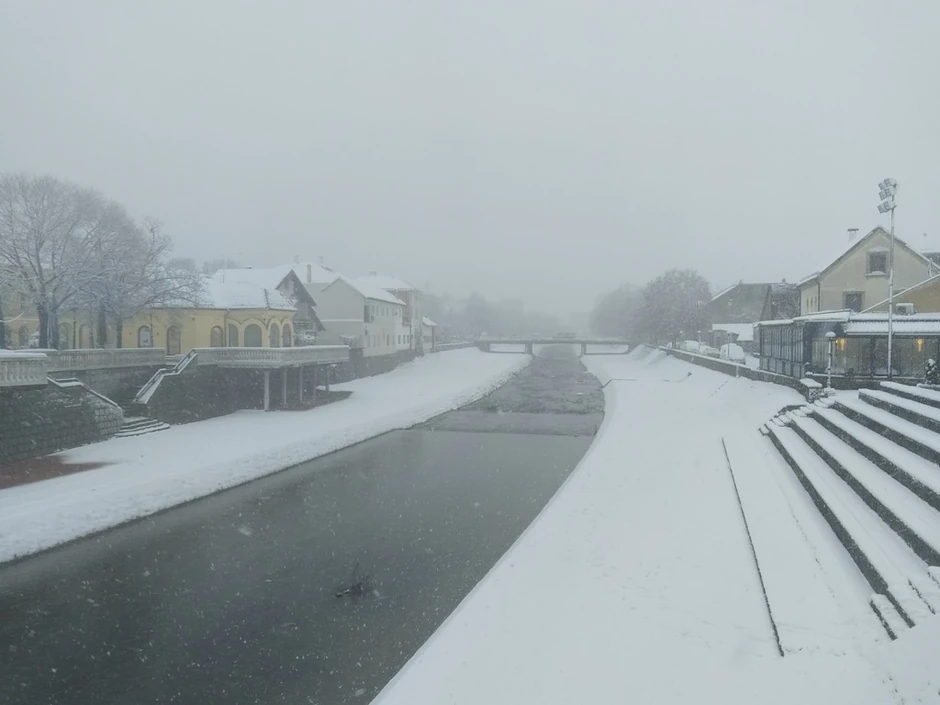 Visina snežnog pokrivača u Valjevu je 25 centimetara