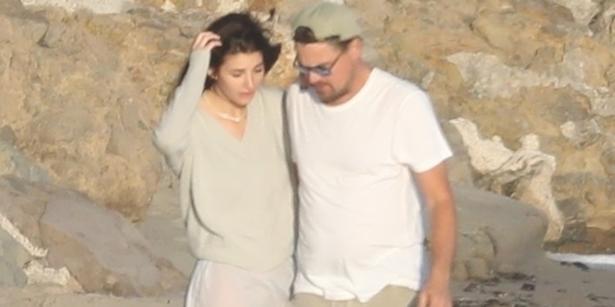 Leonardo DiCaprio i Camila Morrone na plaży w Miami.