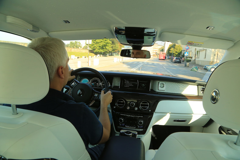 Rolls-Royce Phantom - pośpiech upokarza