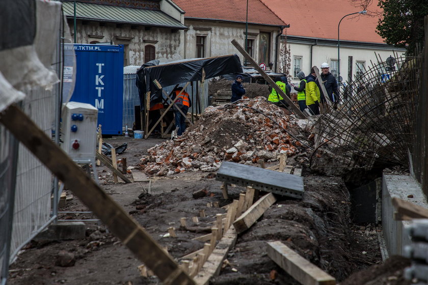 Nie żyje mężczyzna przysypany na Wawelu