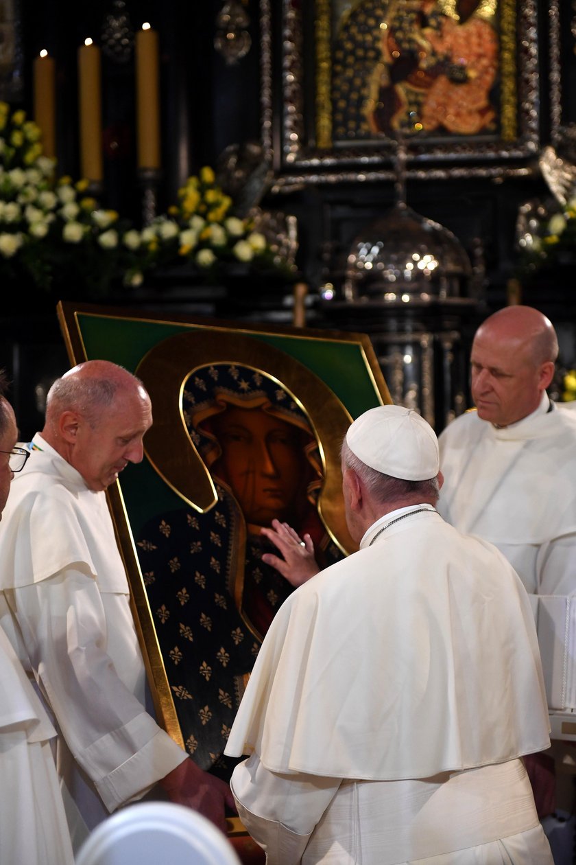 Papież powierzył Polskę Maryi