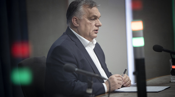 Orbán Viktor miniszterelnök a rádióstúdióban/MTI/Miniszterelnöki Sajtóiroda/Fischer Zoltán