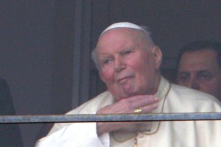 Kardynał Amato: nie można przewidzieć daty kanonizacji Jana Pawła II