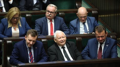 Lista nepotyzmu. Ponad 350 osób związanych z politykami PiS na państwowych posadach