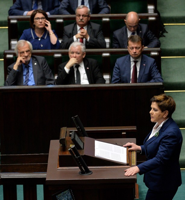 Premier Beata Szydło przemawia w Sejmie nt. sytuacji w CZD.