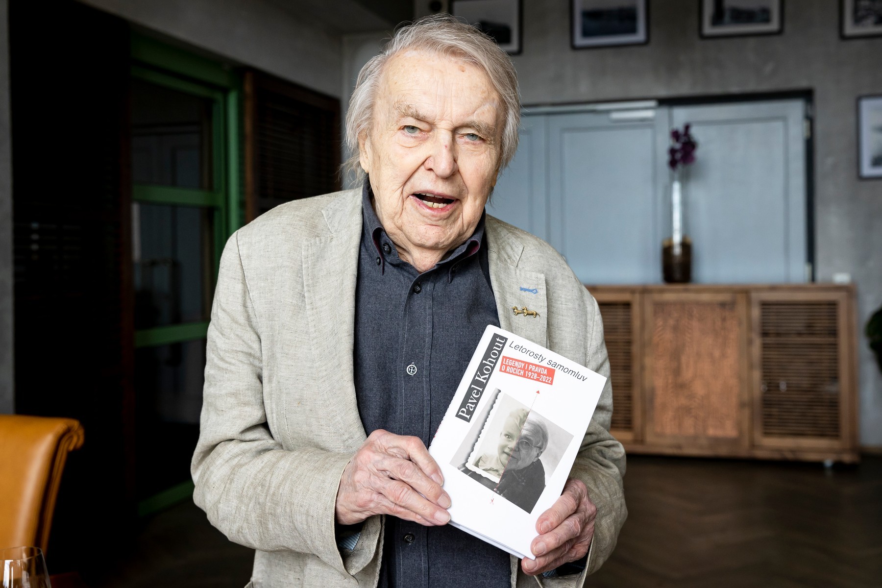 Básnik a spisovateľ Pavel Kohout.
