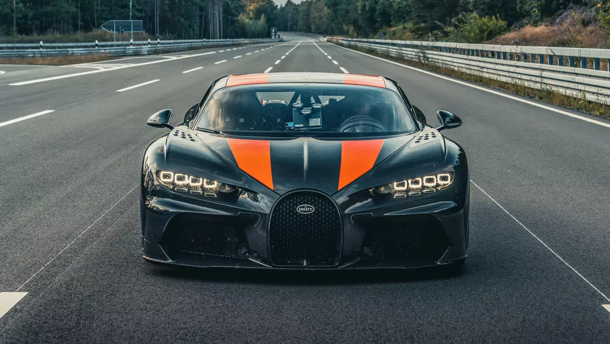 Bugatti Chiron Super Sport 300+ bez przedniej tablicy rejestracyjnej