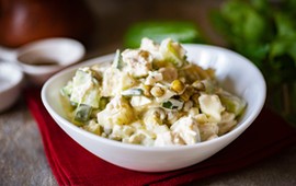 6-minutowa-salatka-z-pysznym-sosem-bedzie-krolowa-stolu-na-boze-narodzenie