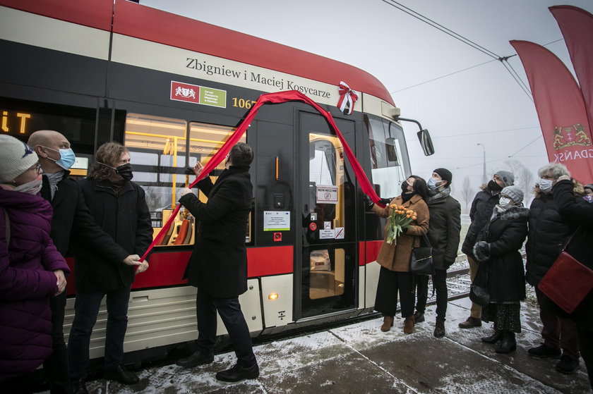 Maciej i Zbigniew Kosycarze  mają w Gdańsku tramwaj swojego imienia.