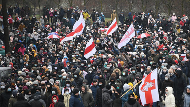 Białoruś: ponad 300 osób zatrzymanych podczas protestów przeciw Łukaszence
