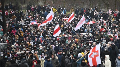 Białoruś: ponad 300 osób zatrzymanych podczas protestów przeciw Łukaszence