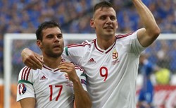 Kontrowersyjny karny, samobój, asysta króla strzelców Ekstraklasy. Węgry remisują z Islandią