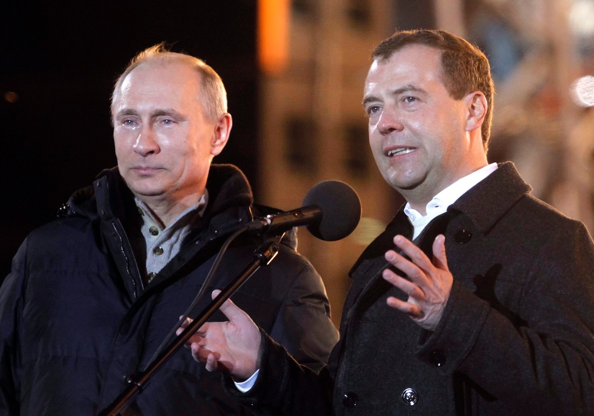 Władomir Putin i Dmitrij Miedwiediew