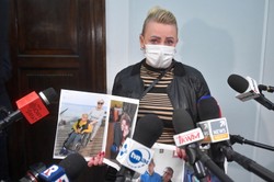 Niecodzienne zajście w Sejmie. Hartwich przepychała się z SOP-em