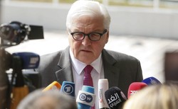 Niemiecki dziennik o wizycie Steinmeiera w Warszawie: Boso po polu minowym