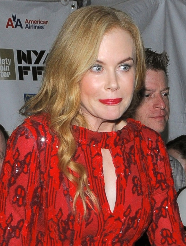 Co się dzieje z twarzą Nicole Kidman?