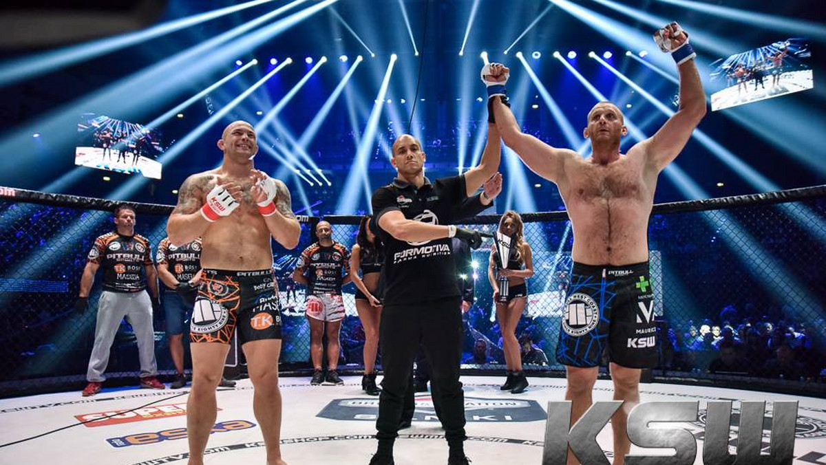 Michał "Masakra" Kita odniósł swoje pierwsze zwycięstwo pod sztandarem KSW. Na gali numer 36 w starciu wagi ciężkiej Kita pokonał już w pierwszej rundzie Michała Włodarka. Dla "Komara" była to druga porażka z rzędu, ale Włodarek nie miał wyjścia i zaatakowany efektowną gilotyną poddał walkę tuż przed końcem pierwszej odsłony.