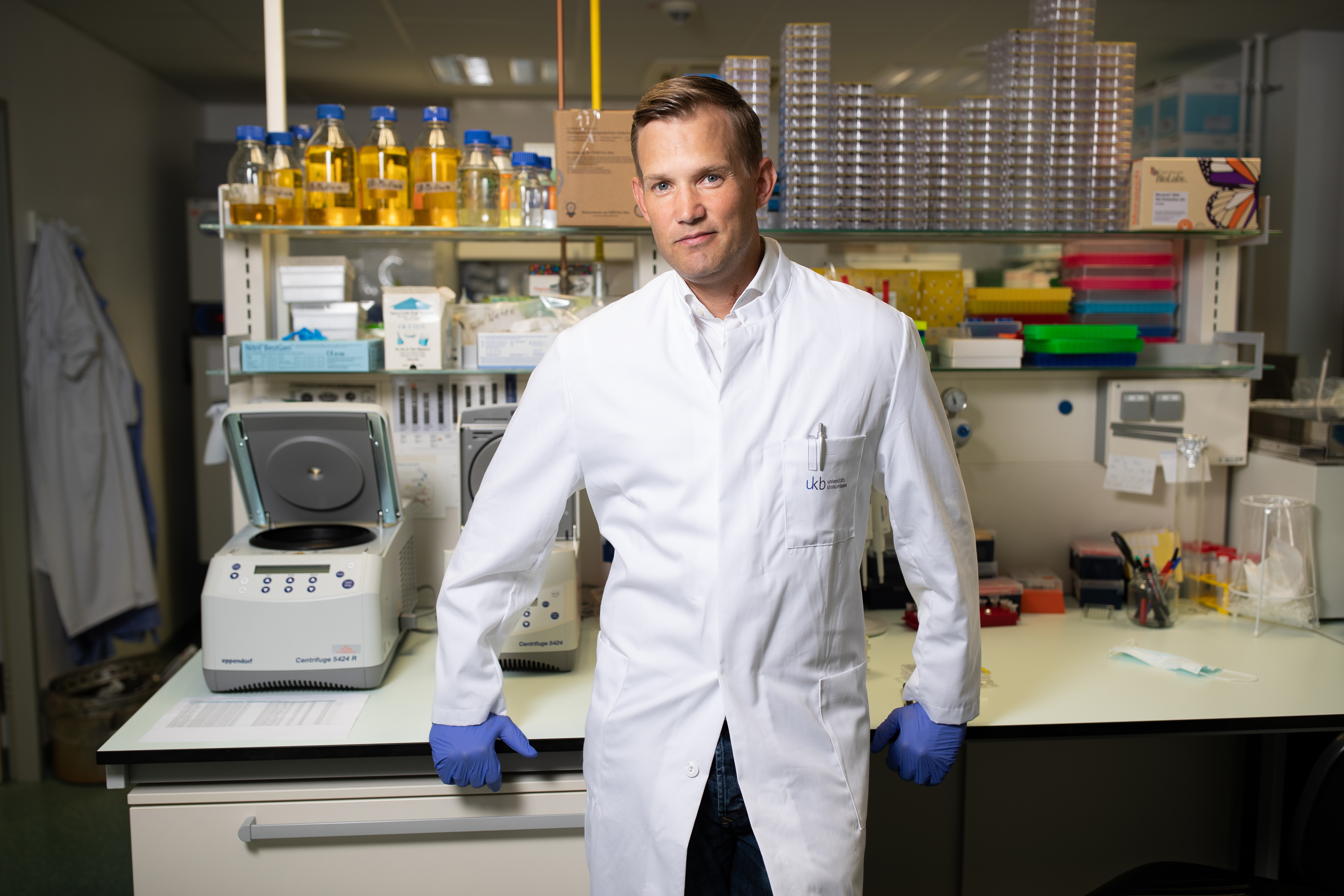 Streeck fordert Debatte: Sollen 100-Jährige noch teure Krebsmedikamente erhalten?