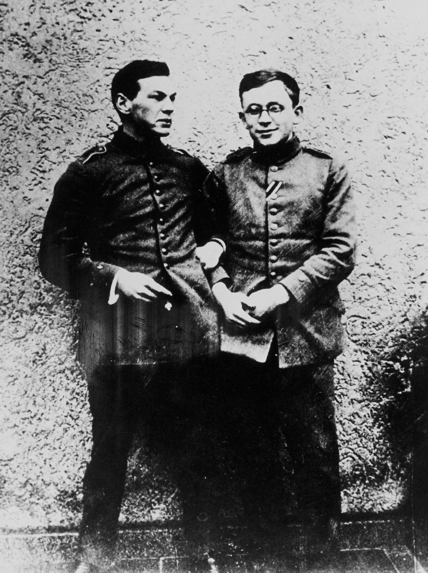 Rihard Zorge (levo) i hemičar Erih Korens 1915. godine