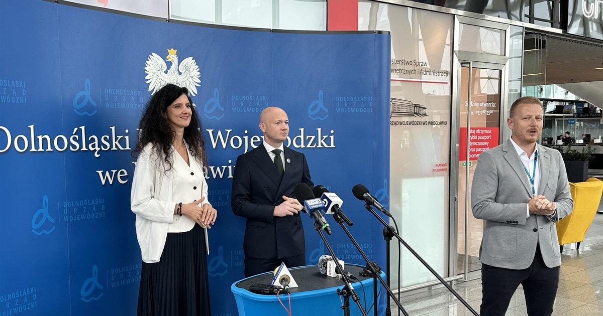 Paszport biometryczny na lotnisku – jedyny punkt w Polsce jest we Wrocławiu.