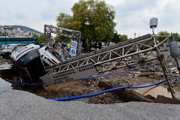 Zniszczenia na greckiej wyspie Skopelos