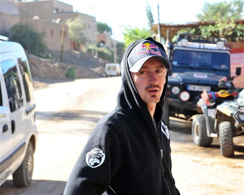 Adam Małysz przez kamery w samochodzi zgubił drogę w Rajdzie Maroka