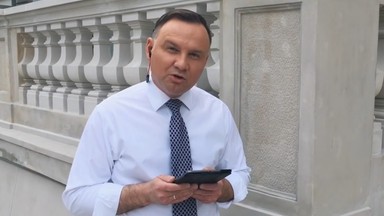 "Ostry cień mgły" Andrzeja Dudy wygrał Internety. Pozamiatał też Łukasz Szumowski