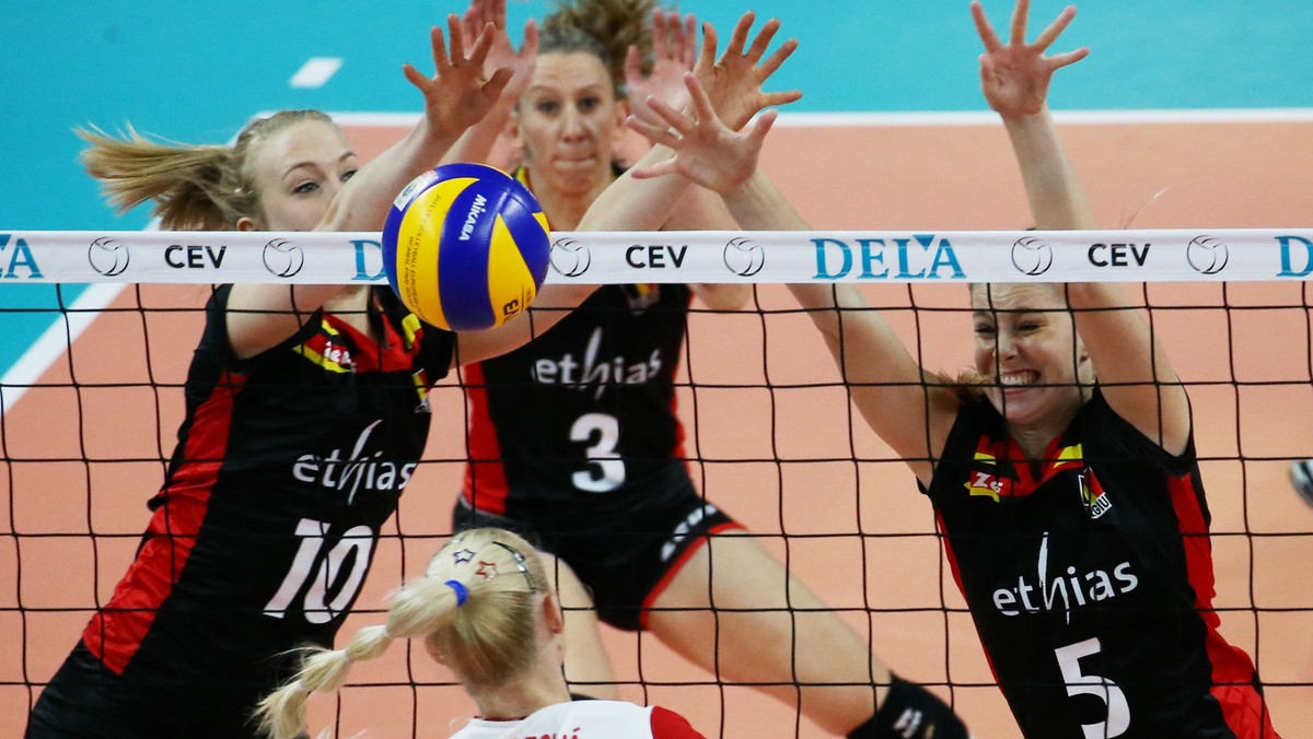 Reprezentacja Belgii pewnie zameldowała się w ćwierćfinale mistrzostw Europy siatkarek 2015. W środę miejscowe ograły w Antwerpii Czeszki 3:1 (25:12, 23:25, 25:212, 25:9) i teraz stawią czoła bardzo silnej Serbii w walce o strefę medalową EuroVolley 2015.