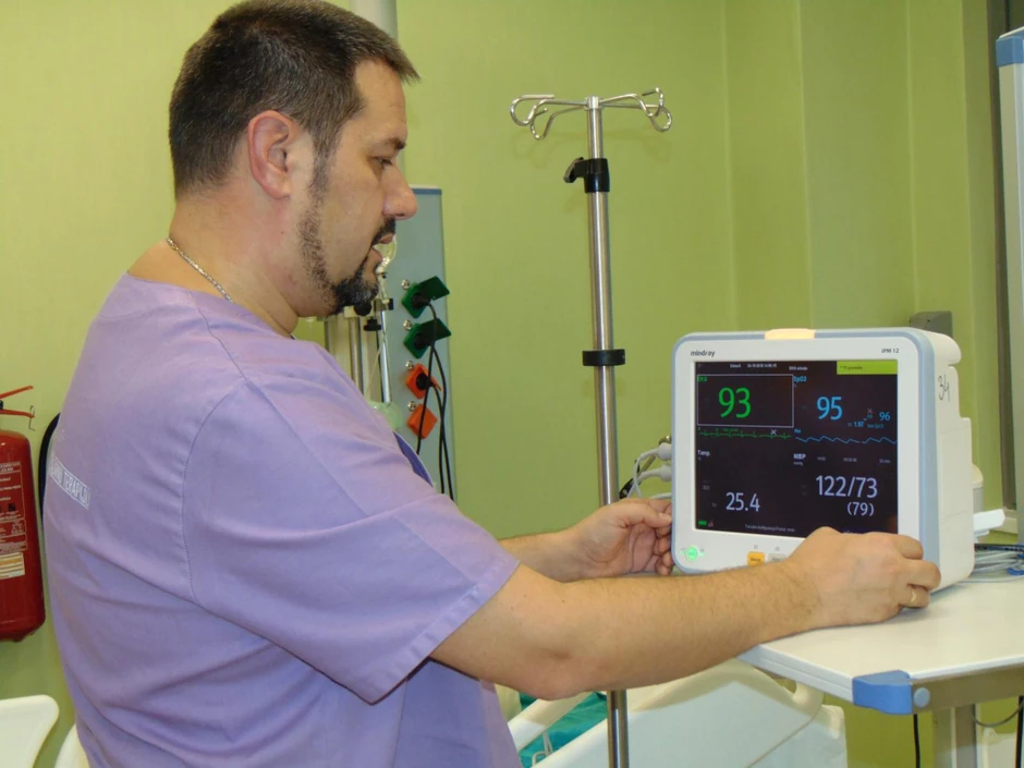 Prof. dr Radmilo Jankovic u intenzivnoj nezi Klinike za anesteziju