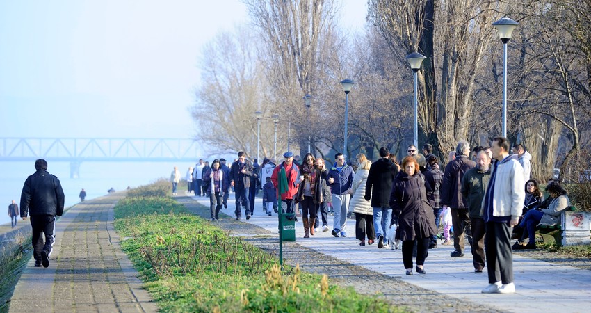 Lepo vreme izmamilo je sugrađane u šetnju