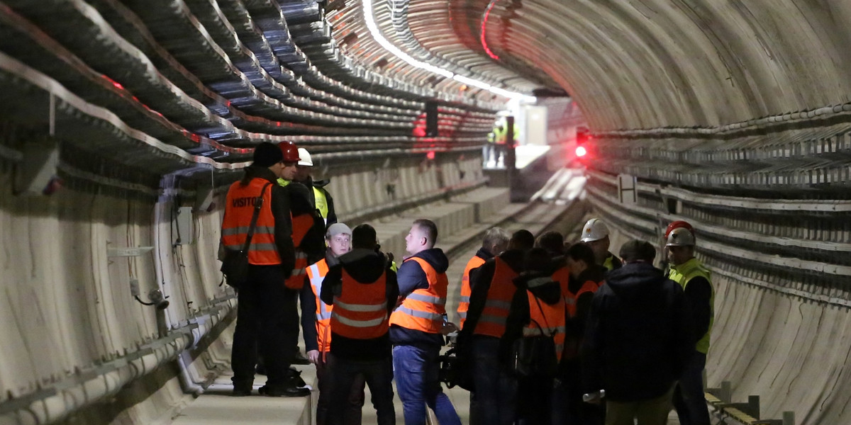 Urzędnicy nie wiedzą kiedy otworzą centralny odcinek II linii metra