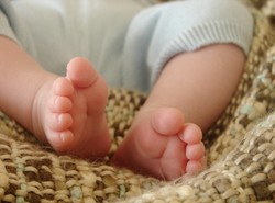 Lekarze się kłócili. Kobieta urodziła kalekie dziecko